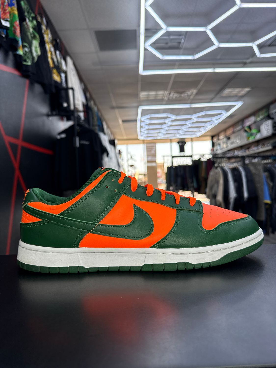 NIKE DUNK “MIAMI HURRICANES”  (SZ 13)  USED/NO BOX