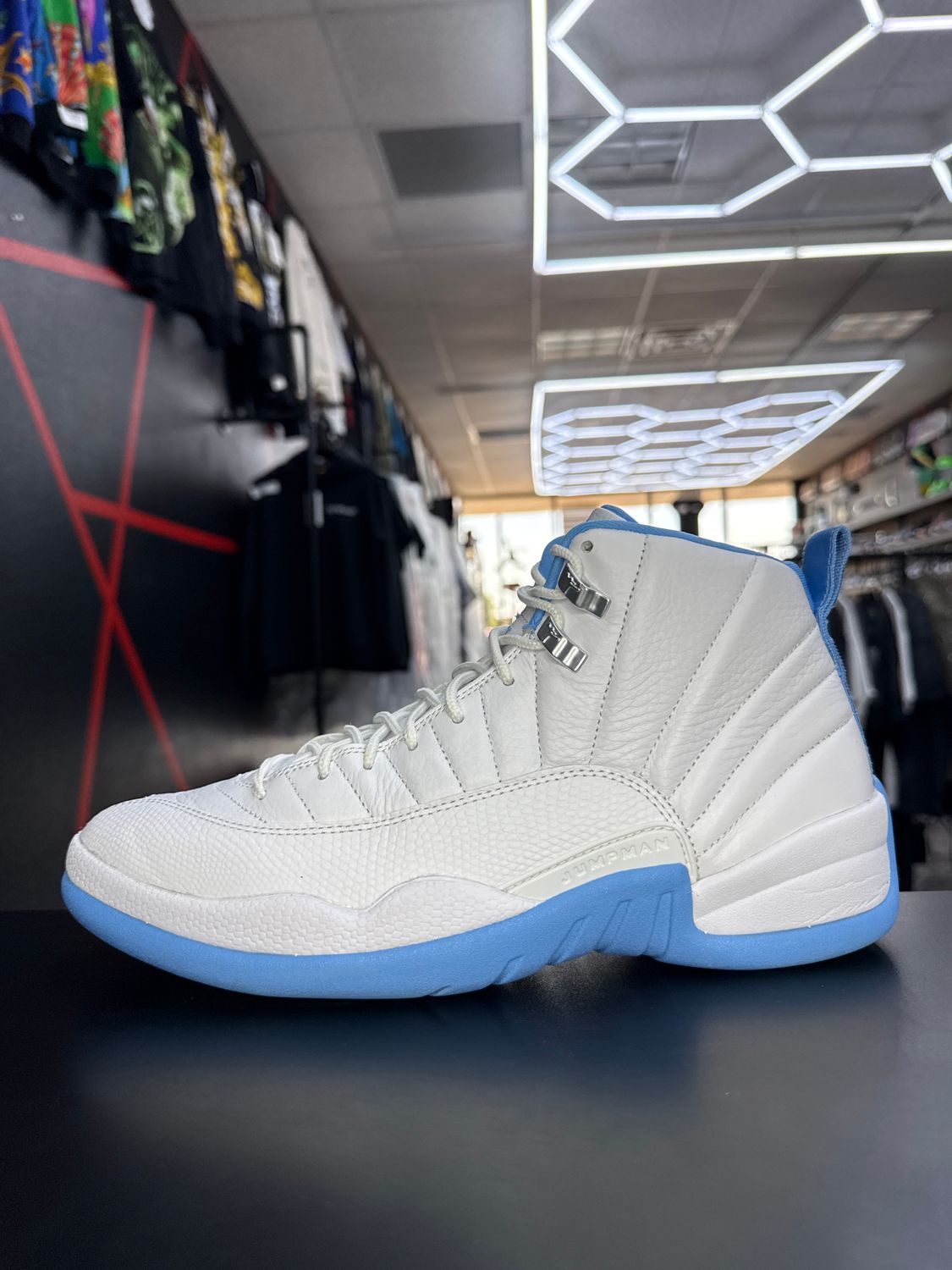 J12 “MELO”  (SZ 10)  USED/NO BOX