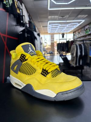J4 “LIGHTNING”  (SZ 10.5)  USED/NO BOX