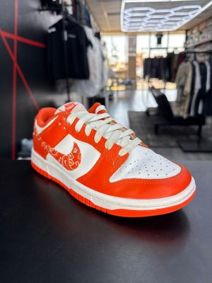 NIKE DUNK “ORANGE PAISLEY”  (SZ 4Y / 5.5W)  USED/NO BOX