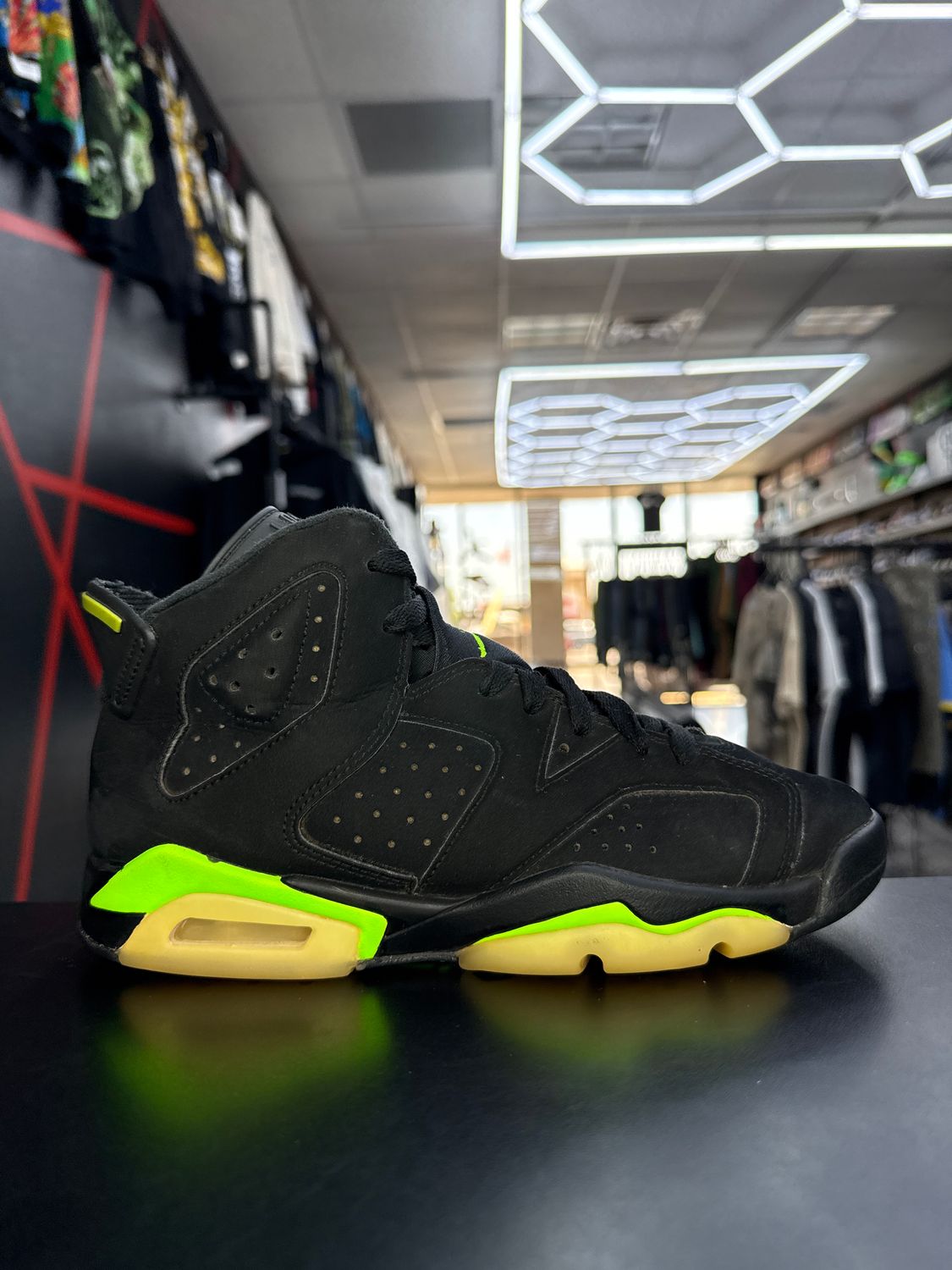 J6  “ELECTRIC GRN”  (SZ 5Y / 6.5W)  USED/NO BOX