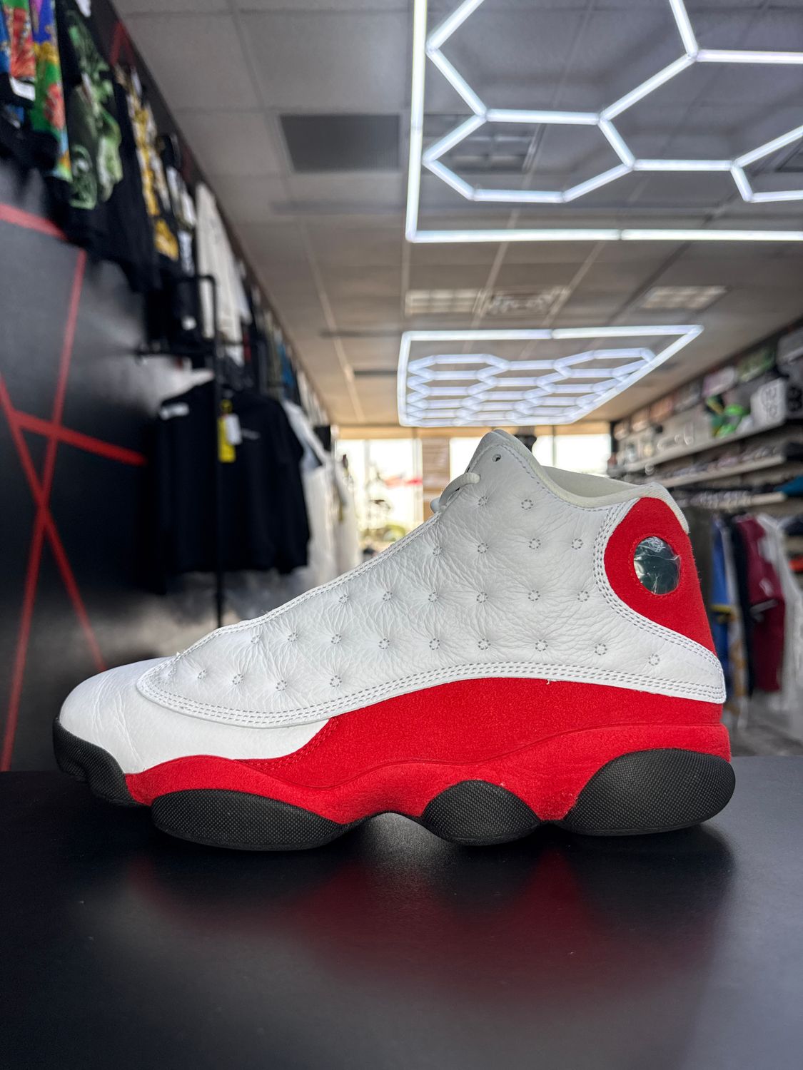 J13 “CHICAGO”  (SZ 10.5)  USED/OG BOX