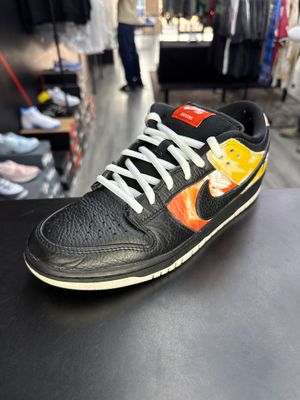 NIKE DUNK SB “RAYGUN/BLK”  (SZ 8.5)  USED/OG BOX (REP LACES)