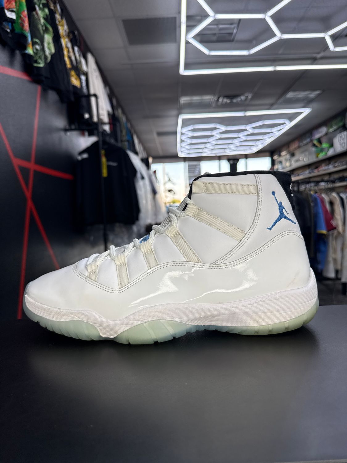 J11 “LEGEND BLUE”  (SZ 14)  USED/NO BOX