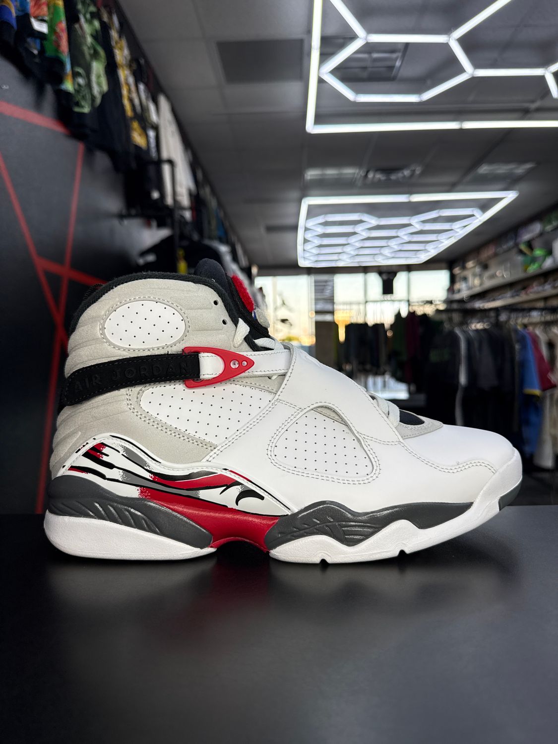 J8  “TRUE RED”  (SZ 10)  USED/NO BOX