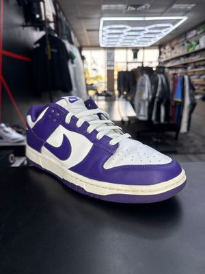 NIKE DUNK “COURT PURPLE”  (SZ 11)  USED/NO BOX