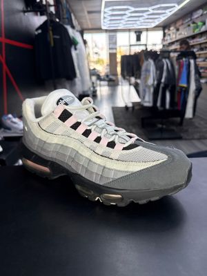 NIKE AIR MAX 95 “GUNSMOKE PINK”  (SZ 12)  USED/NO BOX