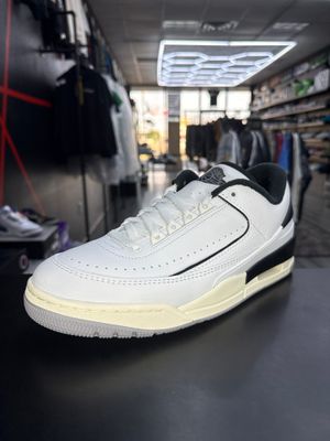 J2/3  “WHT/BLK”  (SZ 10.5)  USED/NO BOX