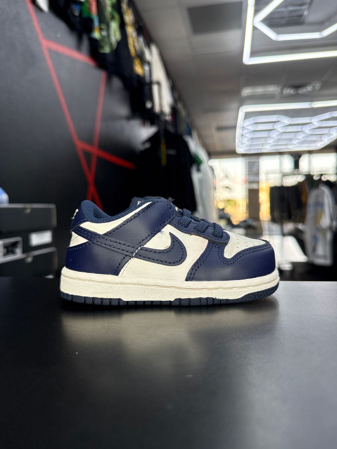 NIKE DUNK “NAVY”  (SZ 6c)  USED/NO BOX