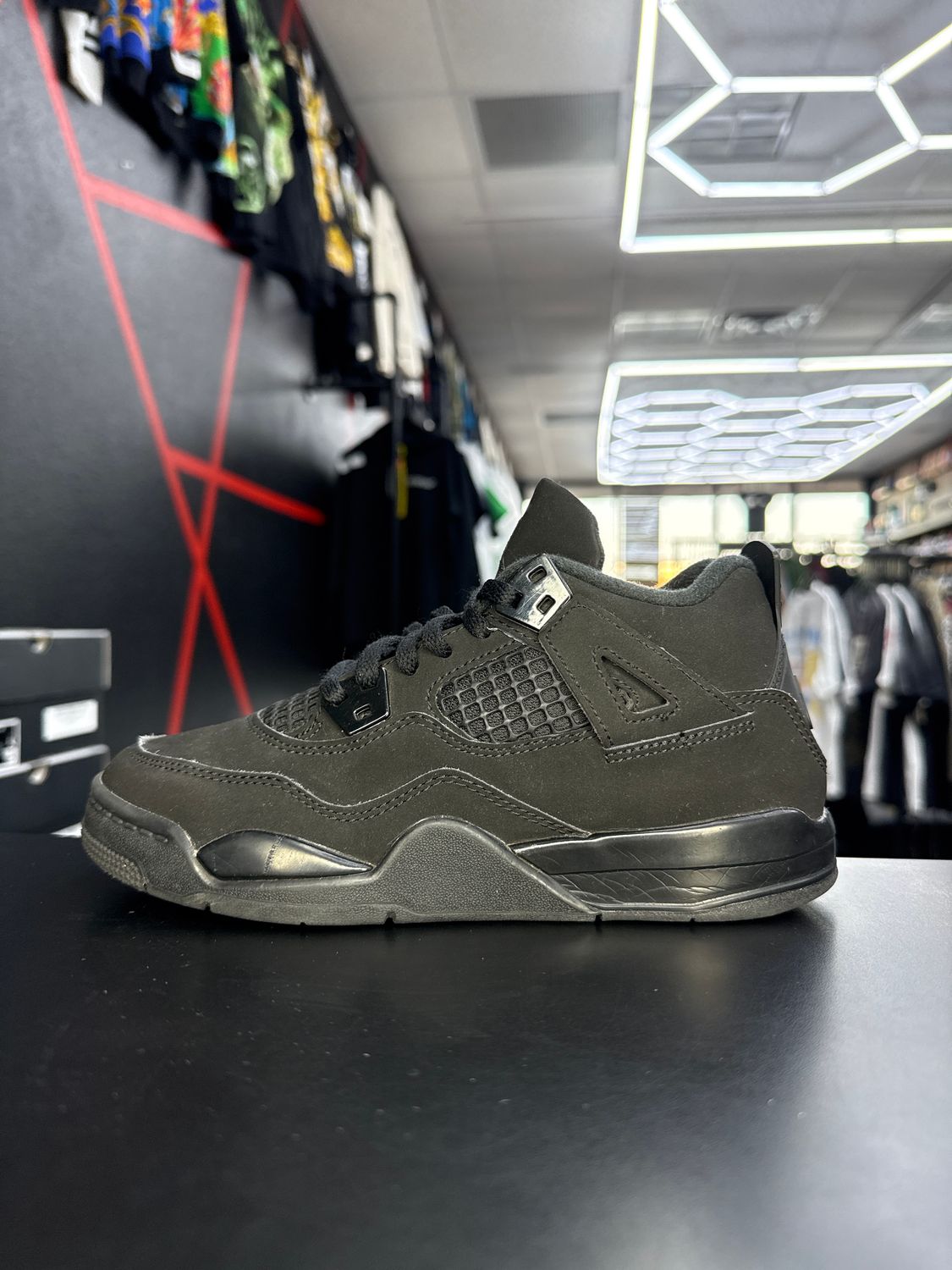 J4 “BLK CAT”  (SZ 3Y)  USED/NO BOX