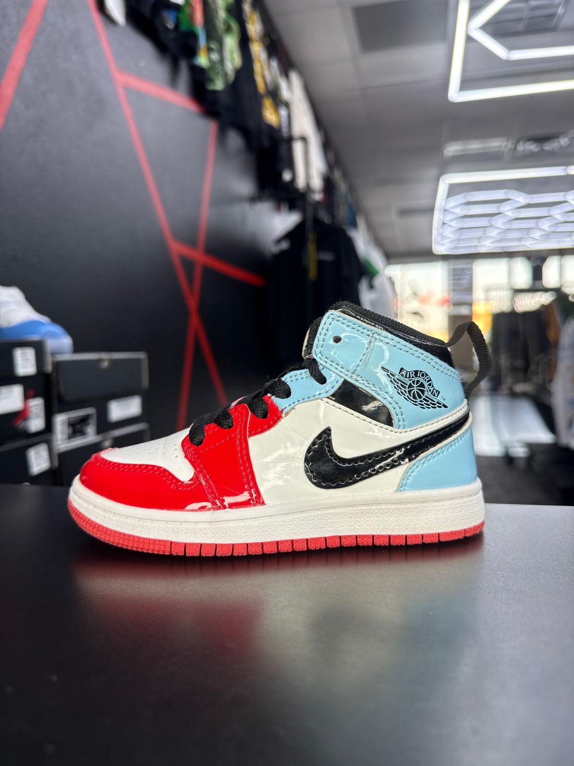 J1 “FEARLESS”  (SZ 10c)  USED/NO BOX