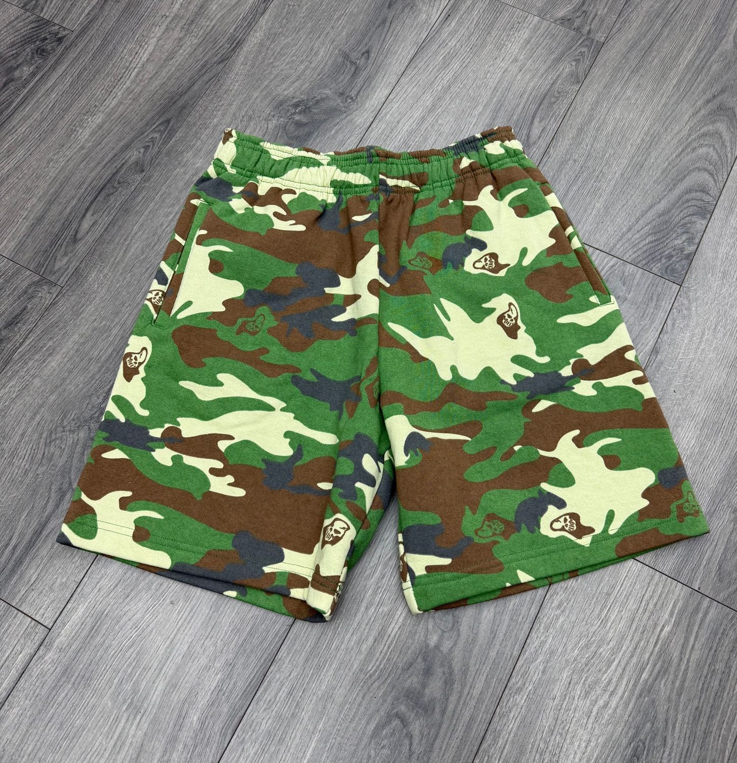 WARREN LOTAS SHORTS “CAMO”  (SMALL)  PRE-OWNED