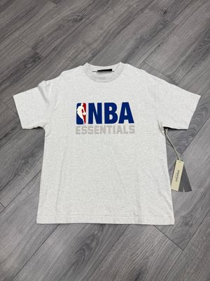 ESSENTIALS TEE “NBA/LIGHT HEATHER”  (MEDIUM)  NEW
