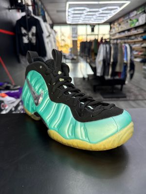 NIKE FOAMPOSITE “ISLAND GREEN”  (SZ 9)  USED/OG BOX