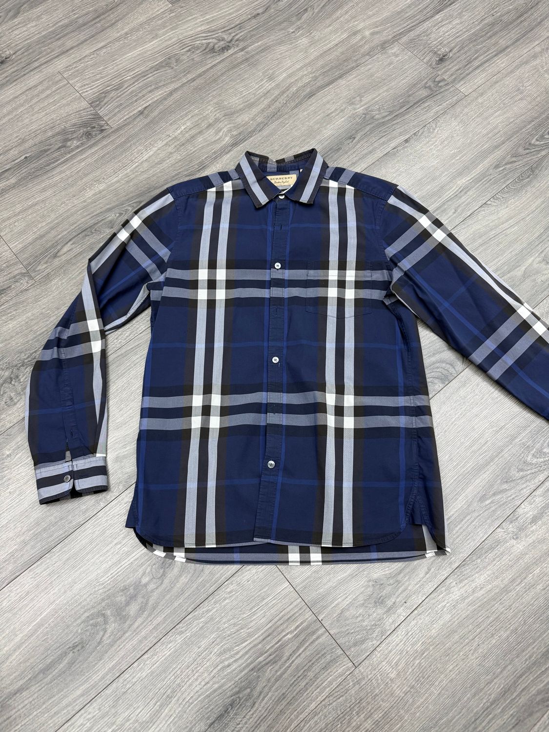 BURBERRY POLO L/S  “BLUE”  (MEDIUM)  PRE OWNED