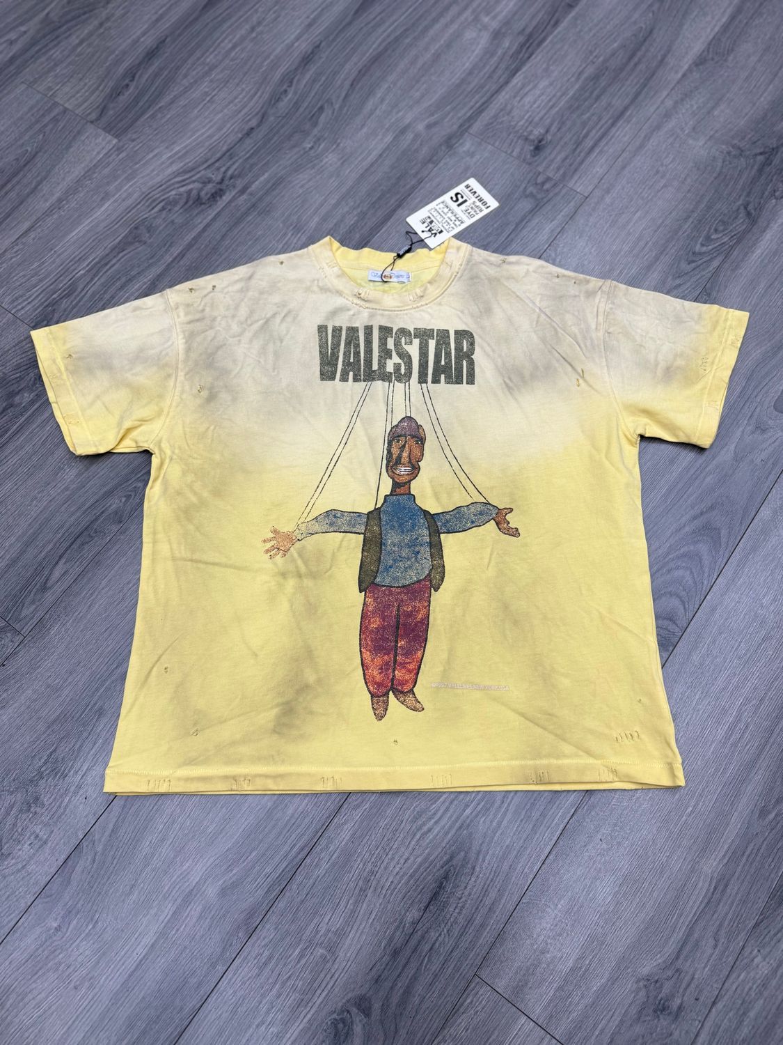 VALE FOREVER TEE “VALESTAR/YLW”  (SMALL)  NEW
