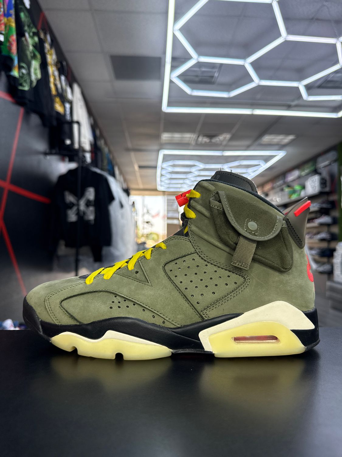 J6 x TRAVIS SCOTT “OLIVE”  (SZ 9.5)  USED/OG ALL