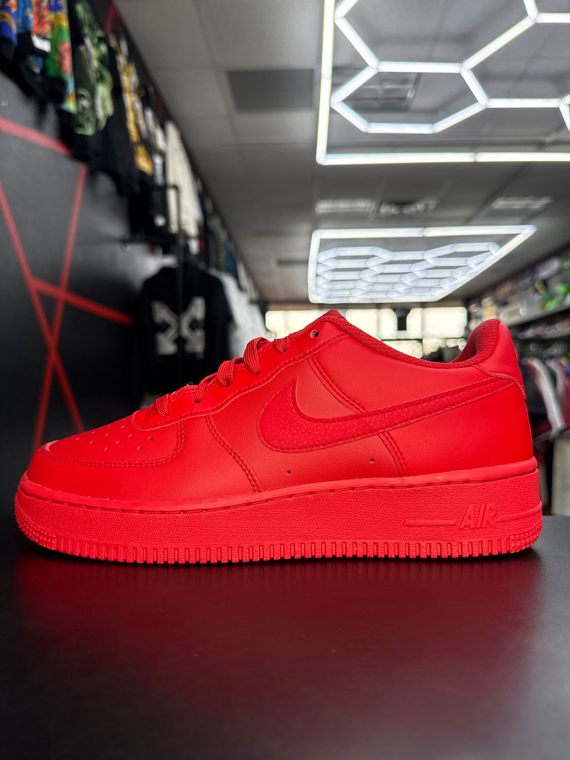 NIKE AF1 “UNIVERSITY RED”  (SZ 6.5Y / 8W)  WORN 1x/OG BOX