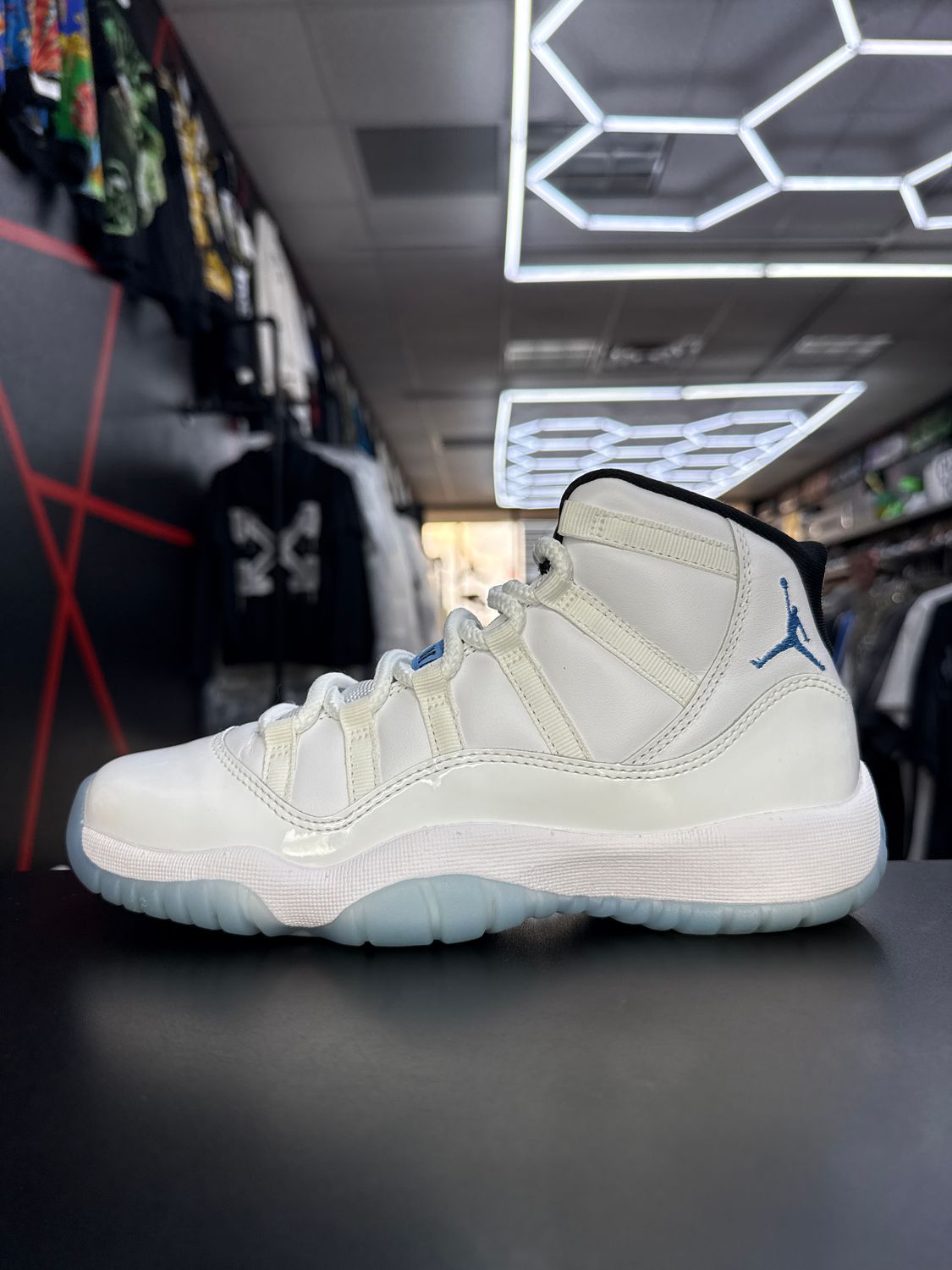 J11 “LEGEND BLUE”  (SZ 6Y / 7.5W)  USED/OG ALL