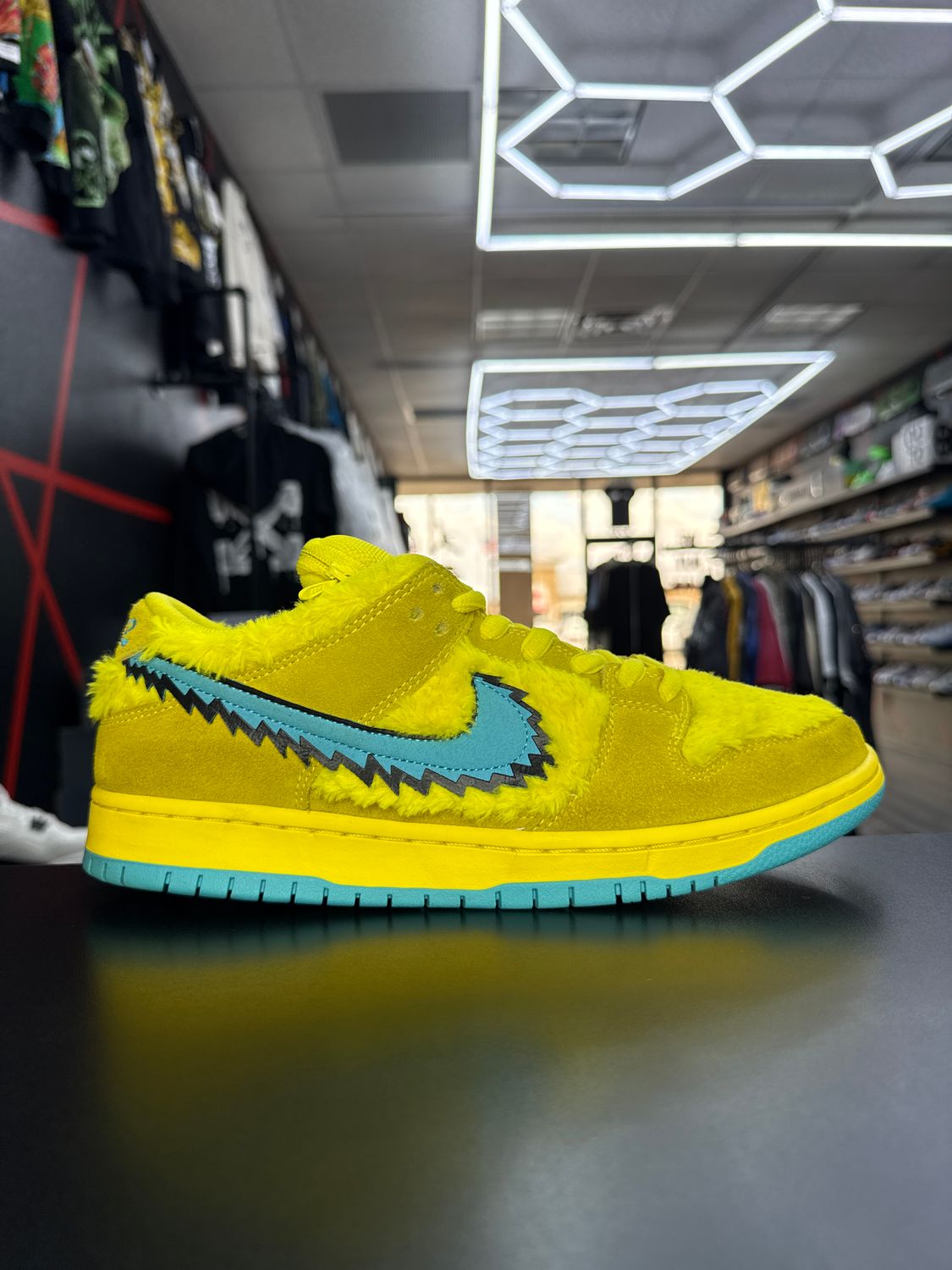 NIKE DUNK SB “GREATFUL DEAD/YLW”  (SZ 9.5)  USED/OG ALL