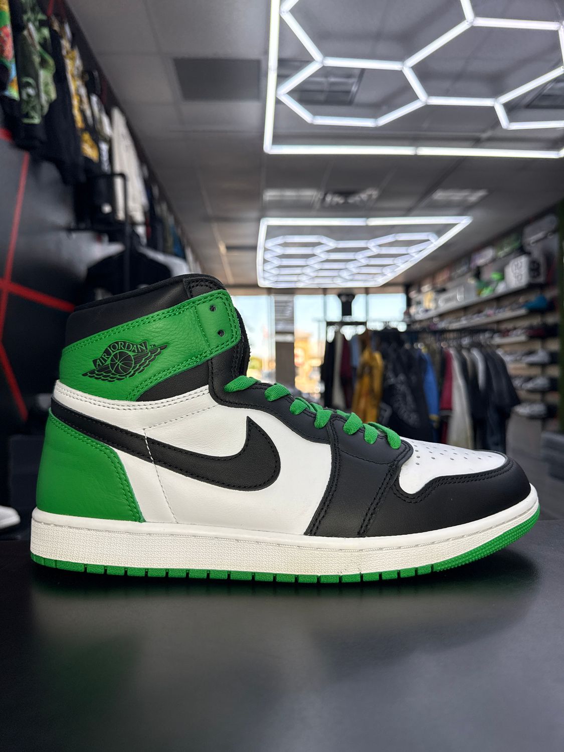 J1 “LUCKY GRN”  (SZ 11)  USED/OG ALL