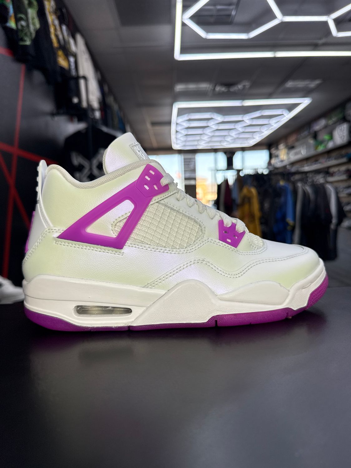 J4  “HYOER VIOLET”  (SZ 6.5Y / 8W)  WORN 1x/OG ALL