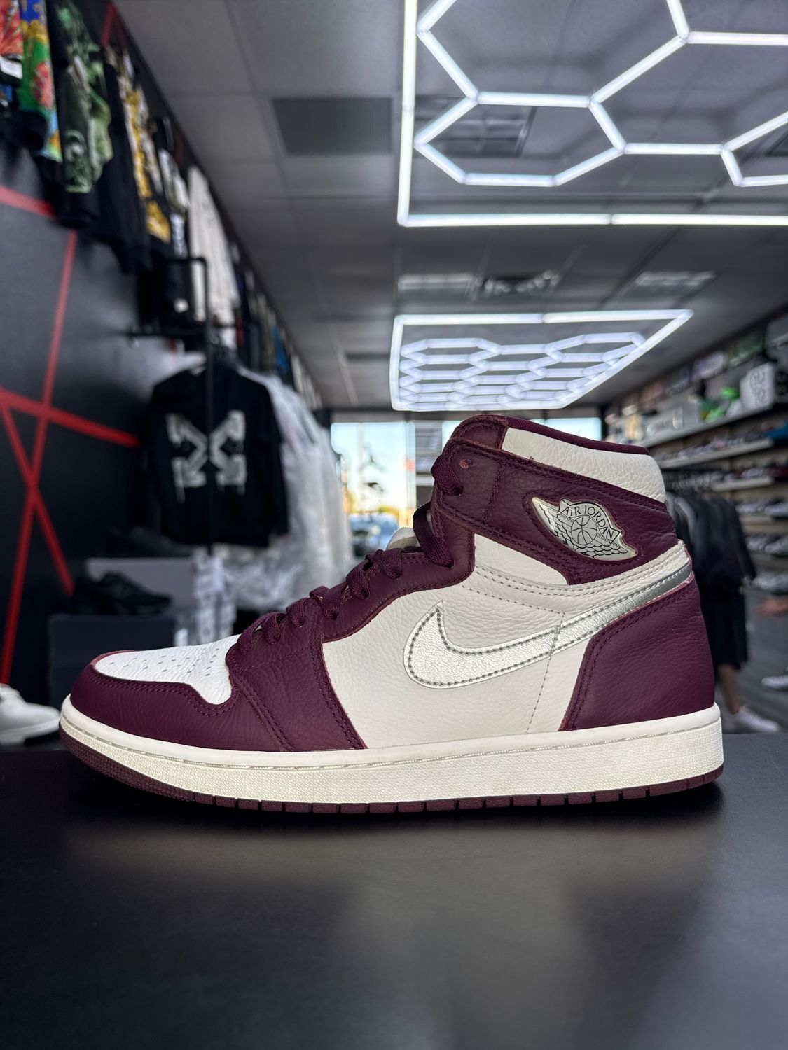 J1 “BORDEAUX”  (SZ 10.5)  USED/OG ALL
