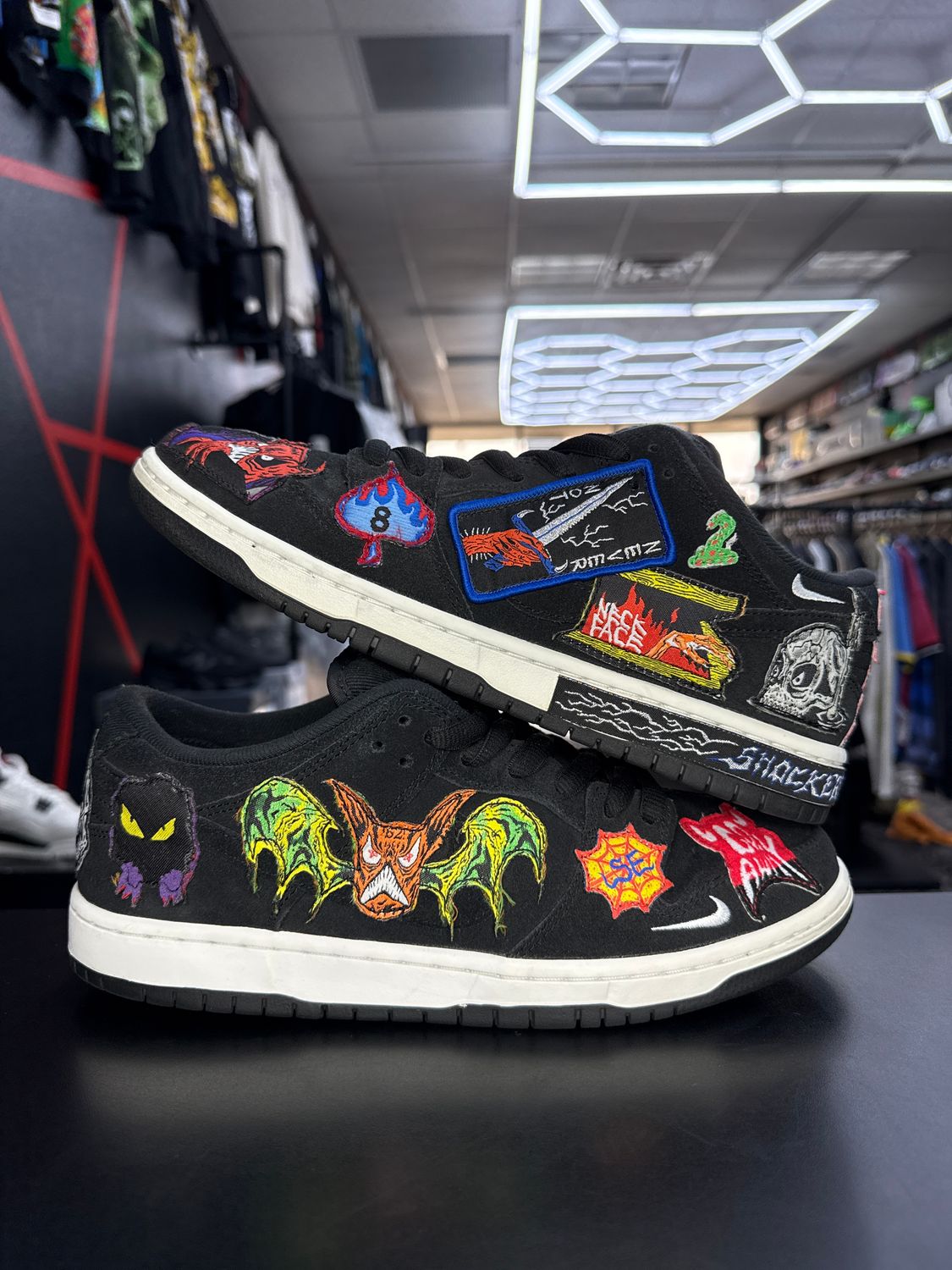 NIKE DUNK SB “NECKFACE”  (SZ 9.5)  USED/OG ALL