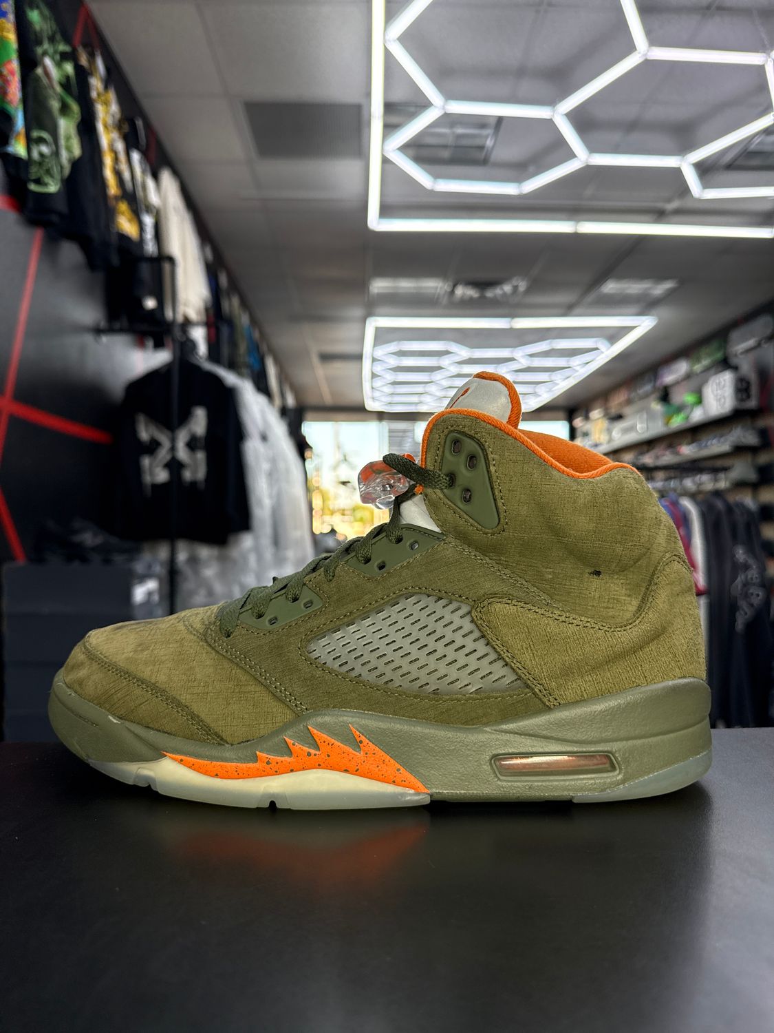 J5 “OLIVE”  (SZ 10.5)  USED/NO BOX