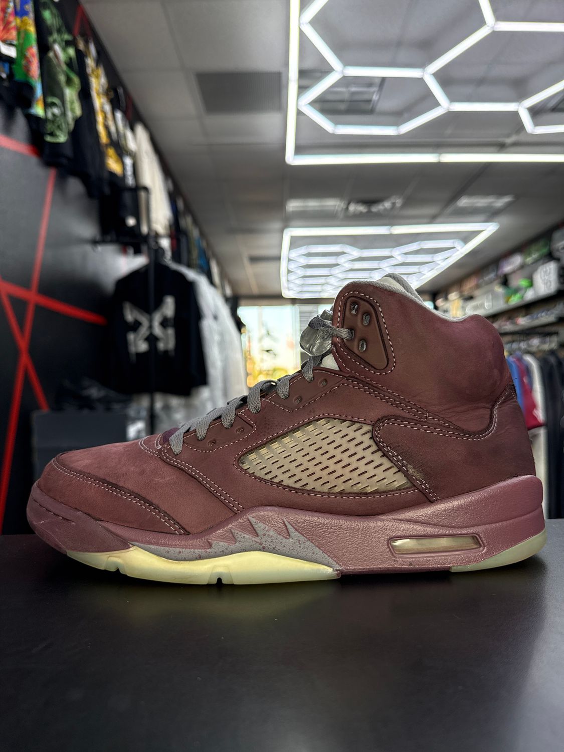 J5 “BURGUNDY”  (SZ 10.5)  USED/NO BOX