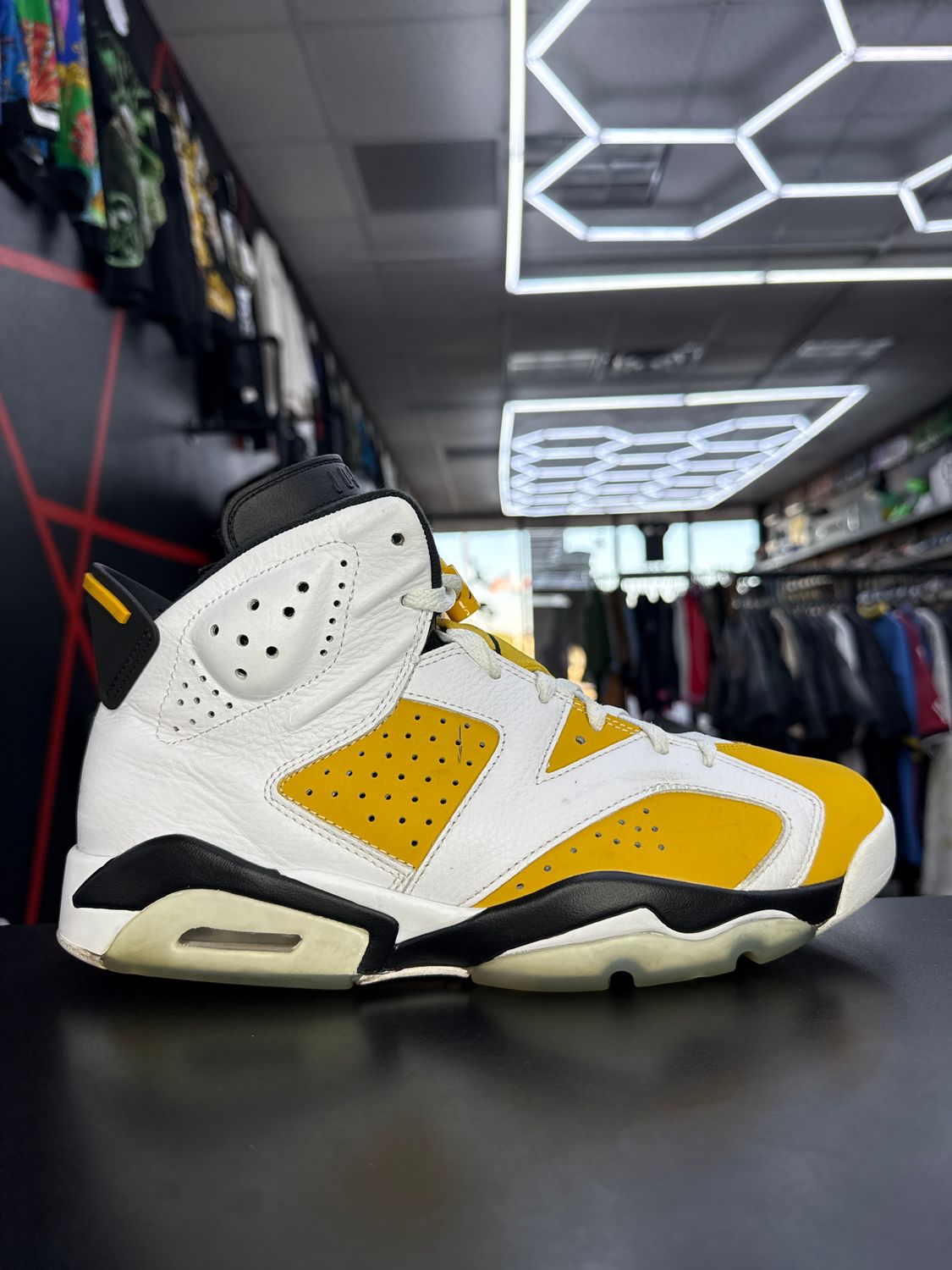 J6 “YLW ORCHE”  (SZ 10.5)  USED/NO BOX