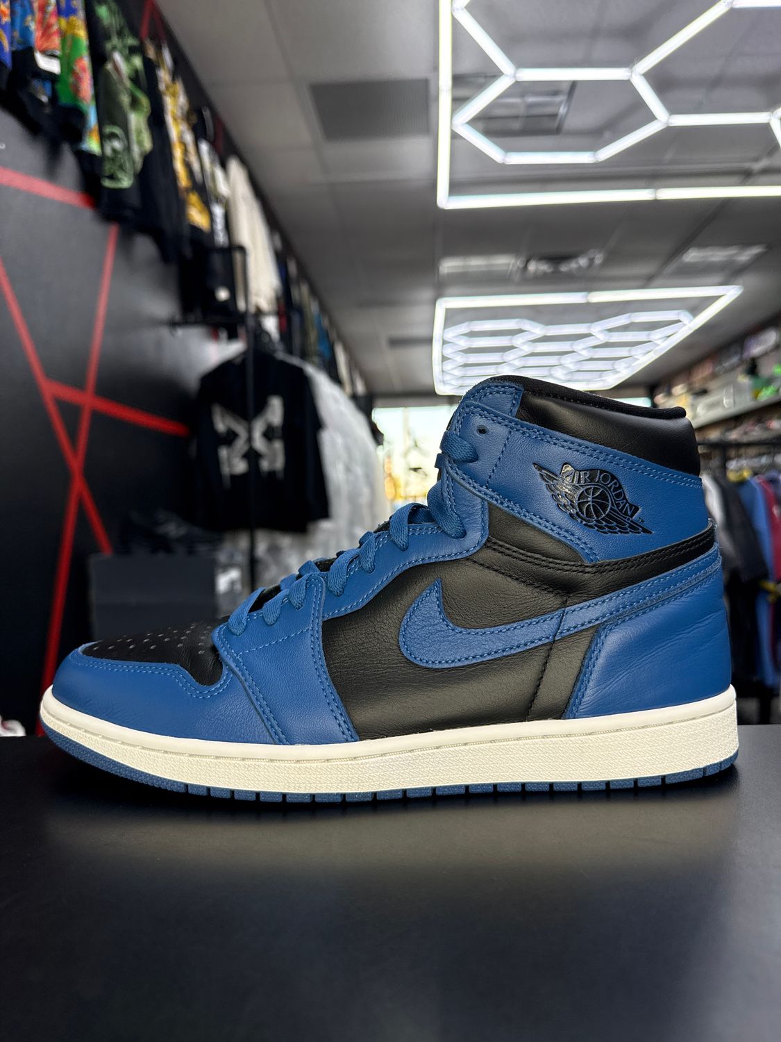 J1 “MARINA BLUE”  (SZ 11)  USED/NO BOX
