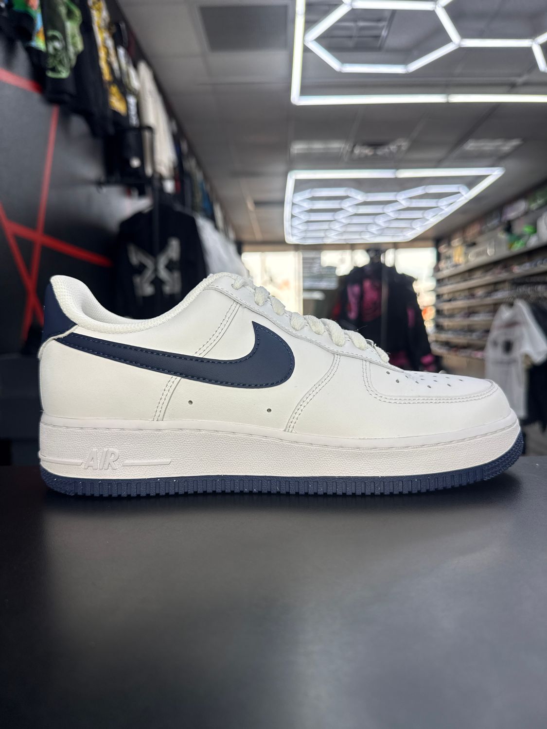 NIKE AF1 “WHT/NAVY”  (SZ 7.5M / 9W)  USED/OG ALL