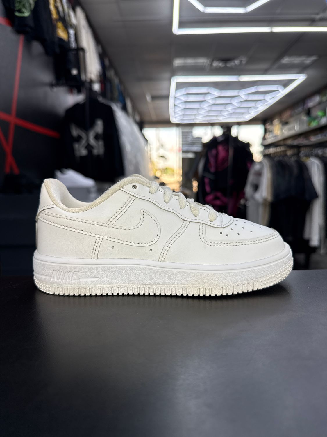 NIKE AF1 “WHT”  (SZ 12c)  USED/OG BOX