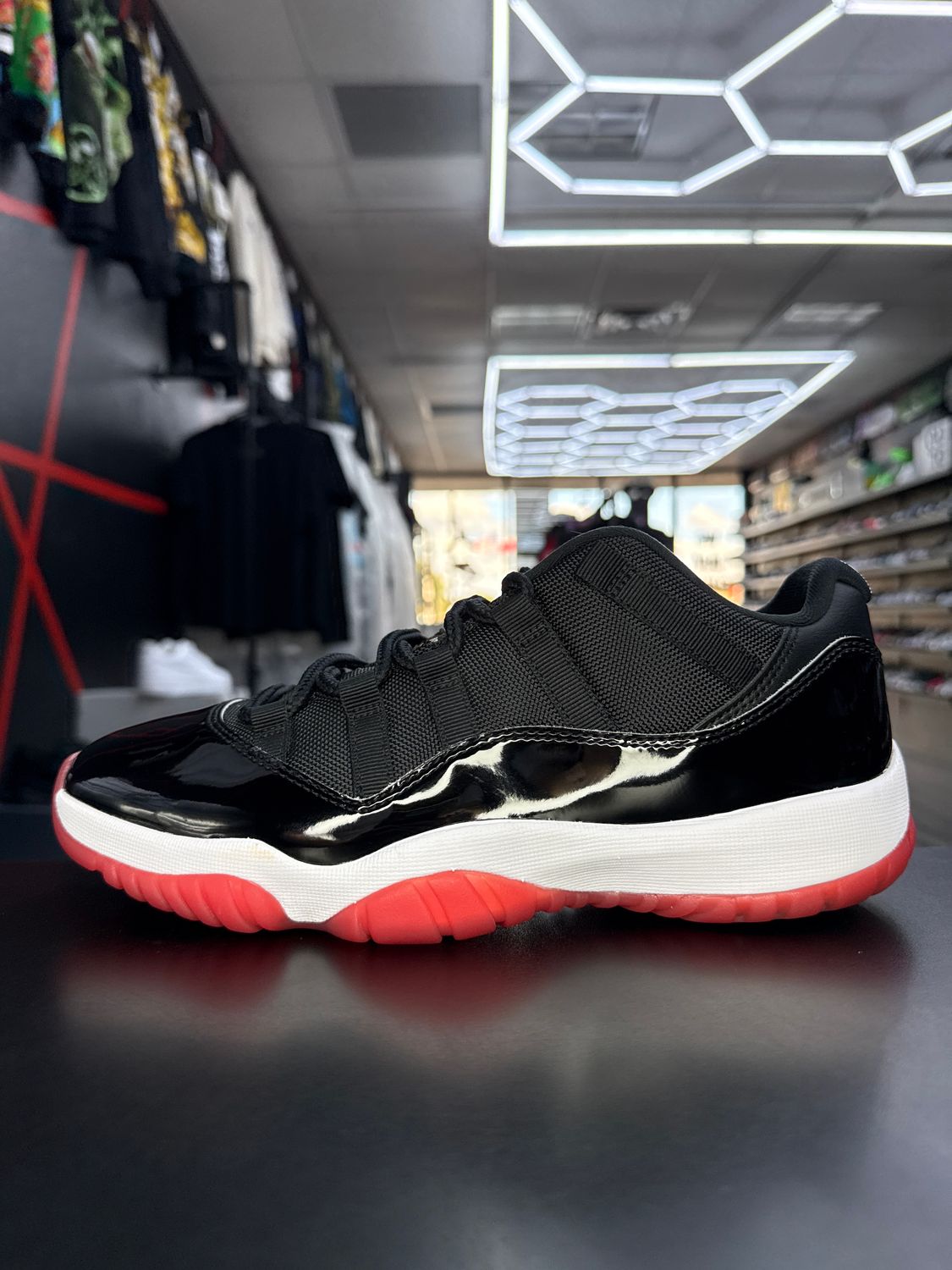 J11 “BRED”  (SZ 8)  USED/OG ALL