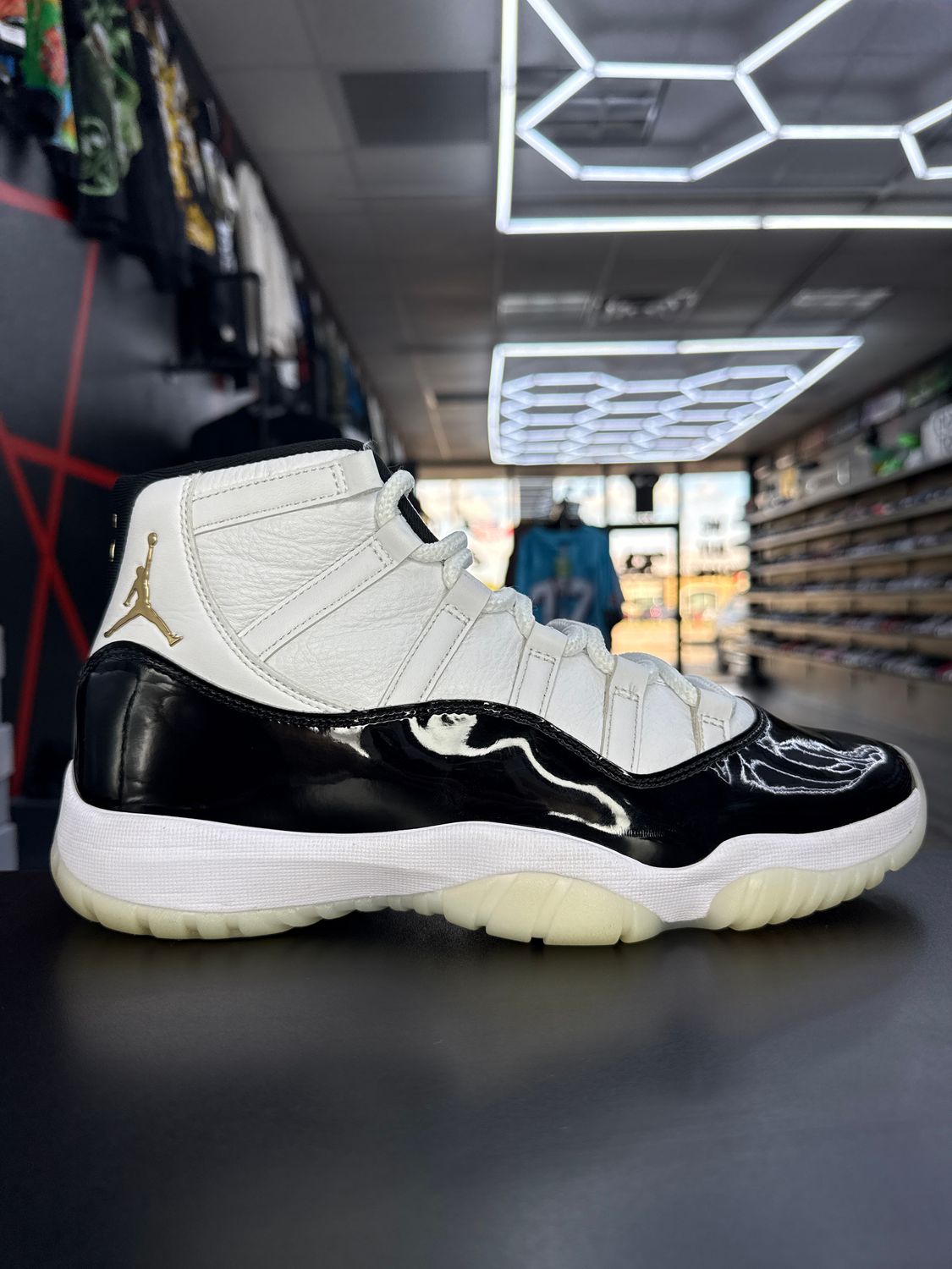 J11 “GRATITUDE”  (SZ 10)  USED/NO BOX