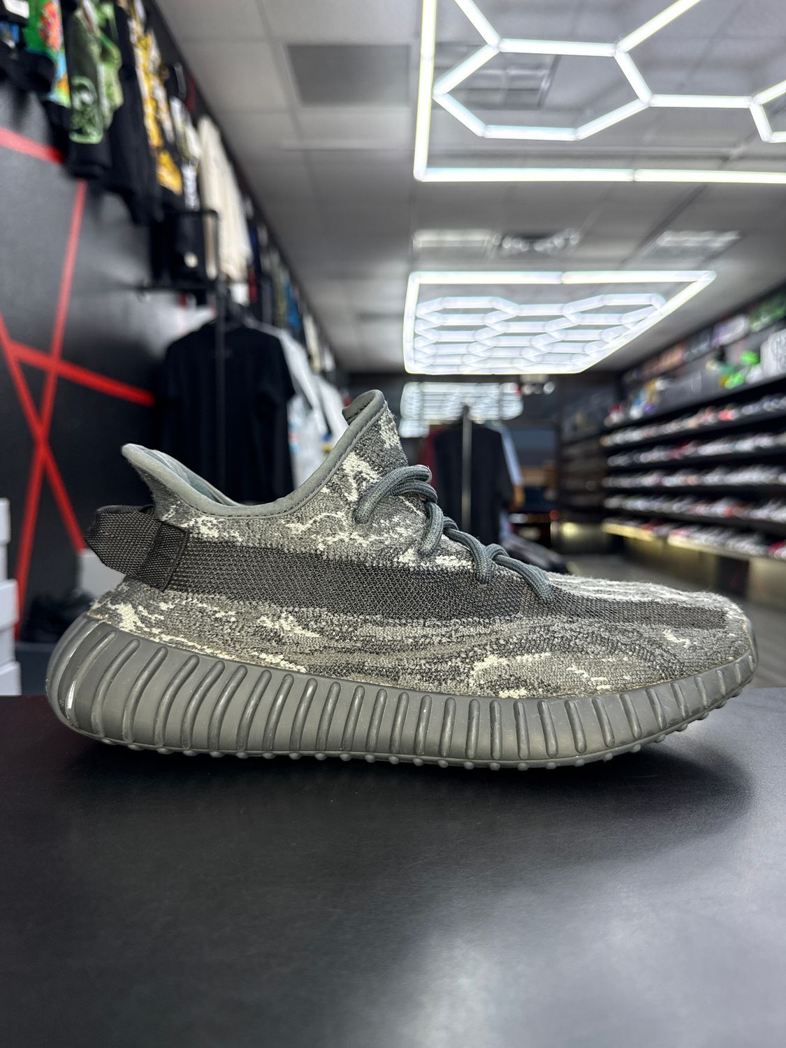 YZY 350 V2 “MX DARK SALT”  (SZ 7.5M / 9W)  USED/OG ALL