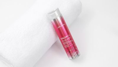 COLORFUL SHAMPOO