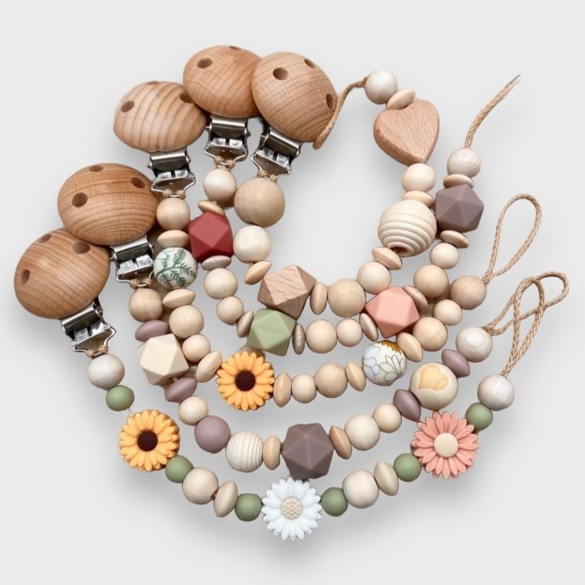 Nuggiketten aus Holz und Silikon