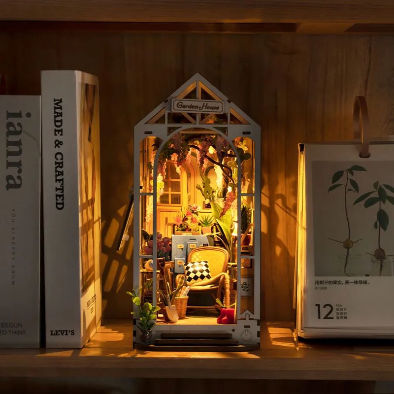 Rolife Book Nook - Garden House