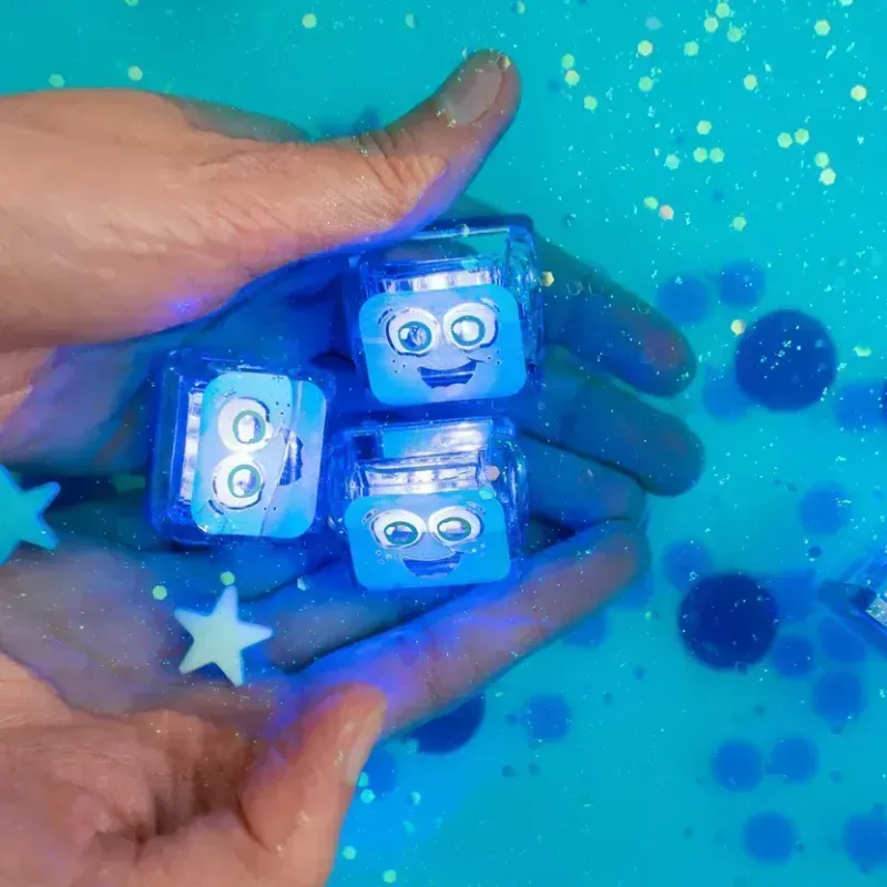 Glo Pals - Blair Light Up Cube