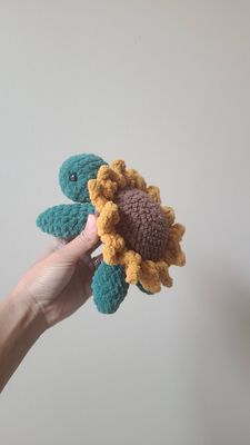 Lil Flower Sea Turtle Stuffie