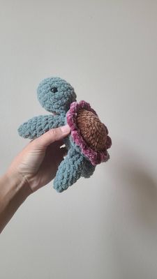 Lil Flower Sea Turtle Stuffie