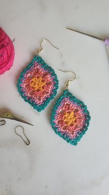 Frilly Edge Leaf Earrings