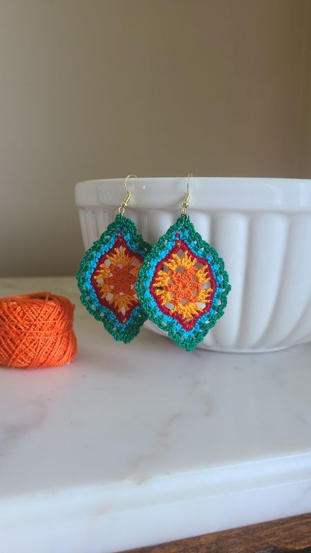 Frilly Edge Leaf Earrings