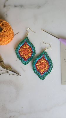 Frilly Edge Leaf Earrings