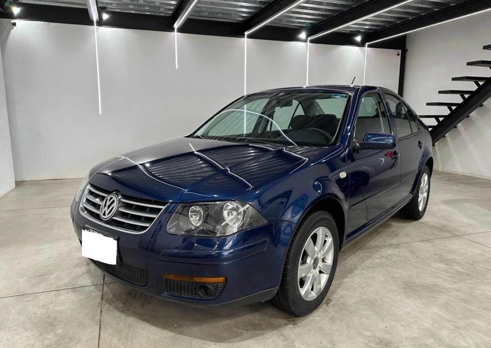 VOLKSWAGEN JETTA CLASICO GL  2014