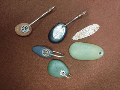 SILVER METAL CLAY AND PEBBLES SILVER METAL CLAY AND PEBBLES