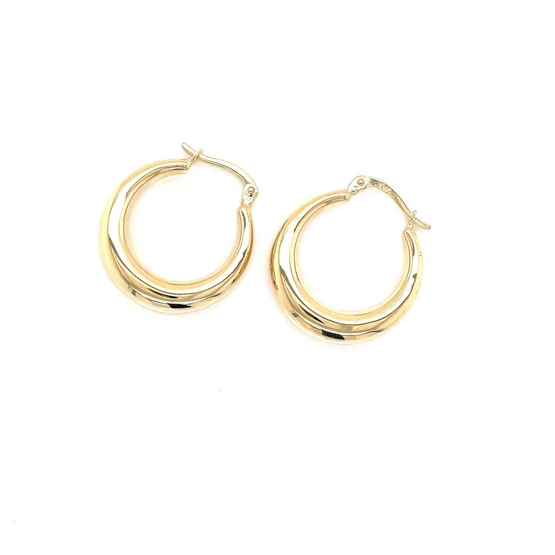 14 kt Yellow Gold Oval Hoop Earring