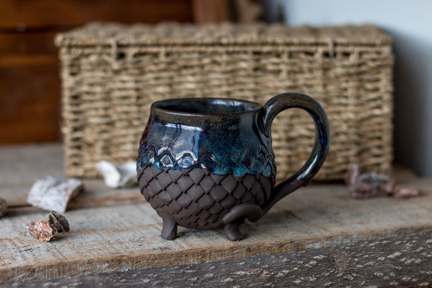 Dragon cauldron - black one